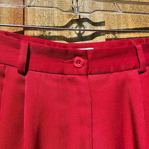 Scott & Sterling Red High Waisted Shorts Size 6 - Picture 3 of 5